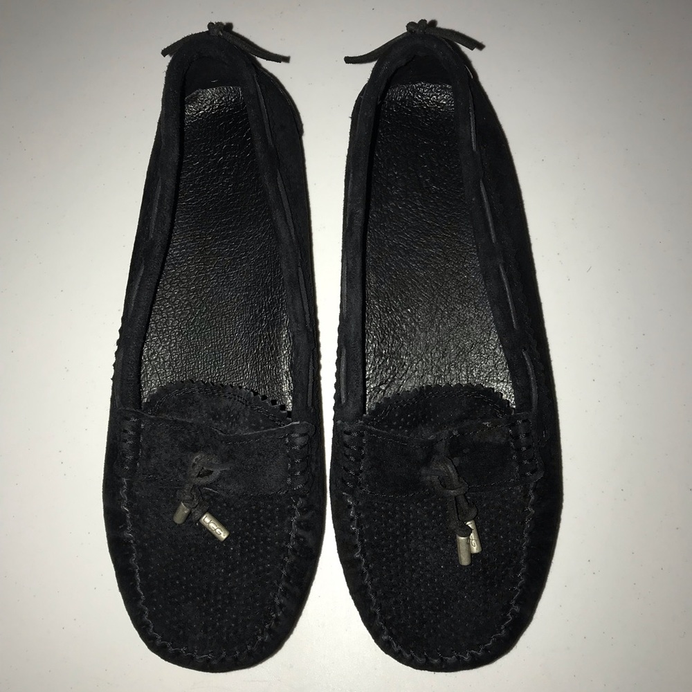 Women’s 8.5 UGG moccasins